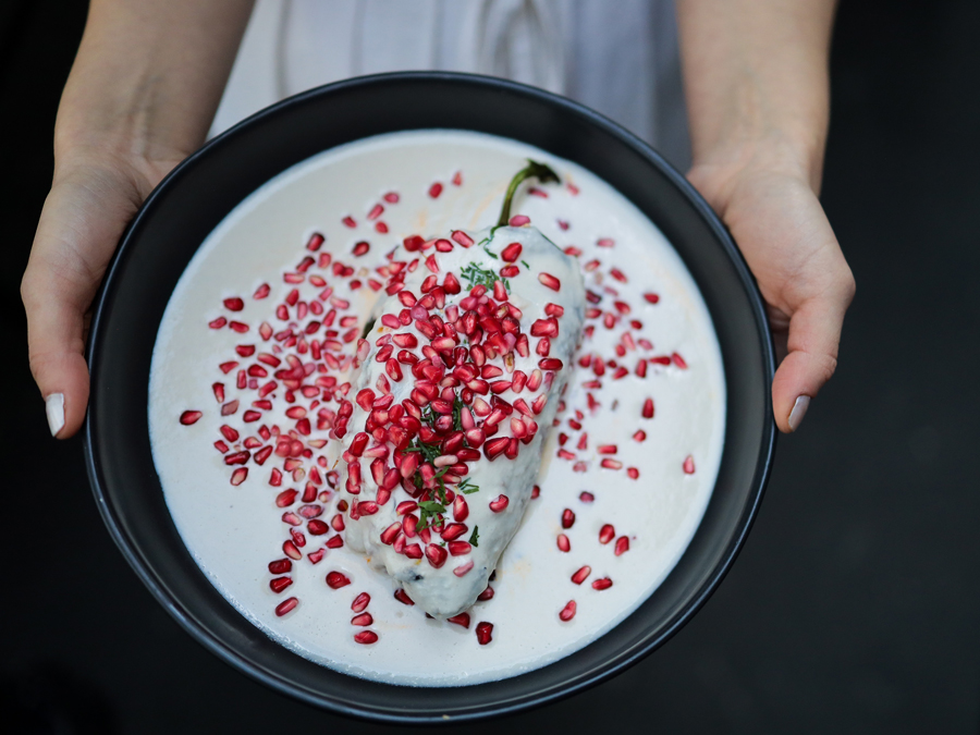 ¿El chile en nogada va capeado? Tantas recetas que probar Foto: Cortesía